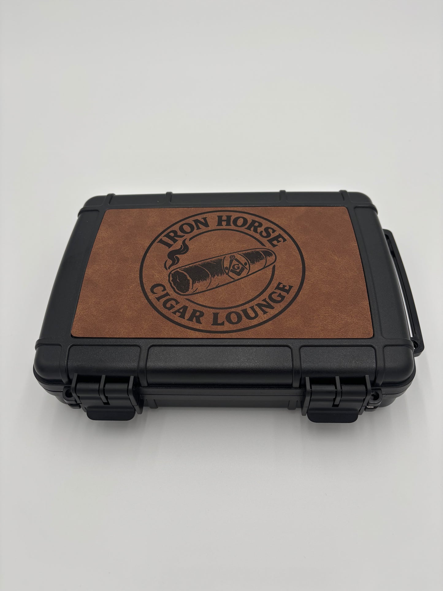 Custom Engraved Travel Cigar Case, Crushproof Leatherette Humidor, Personalized Cigar Lover Gift, Personalized Leatherette Cigar Humidor, Groomsmen Gift, Hard Shell Travel Cigar Case for Men